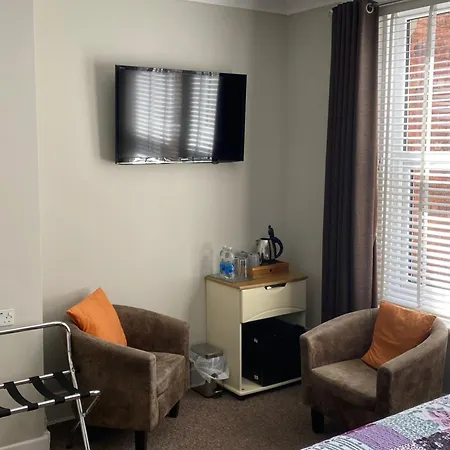 Fox Lodge Blackpool Room photo