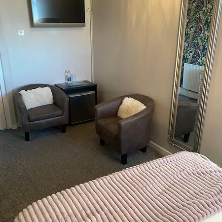 Fox Lodge Blackpool Room photo